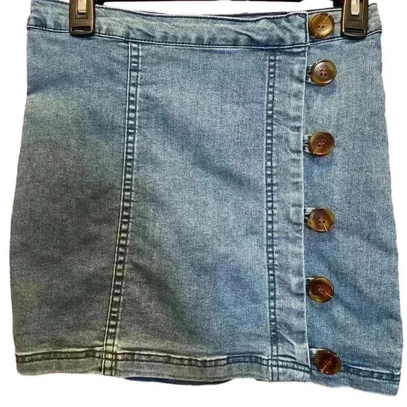 Blue Blush Mini Jean skirt - Picture 2 of 10